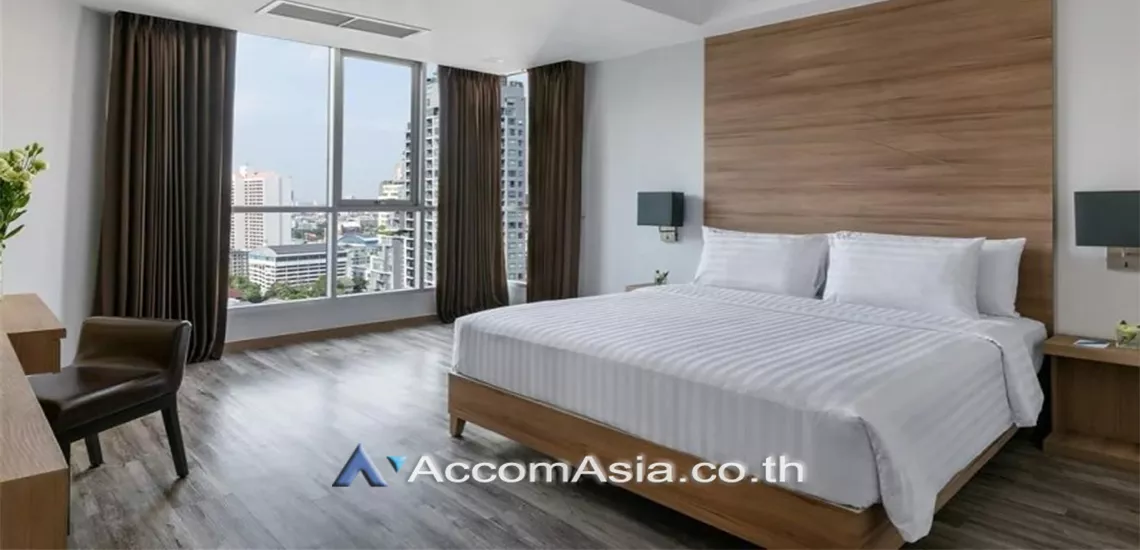  1 Bedroom  Apartment For Rent in Sukhumvit, Bangkok  near BTS Phrom Phong (AA30978)