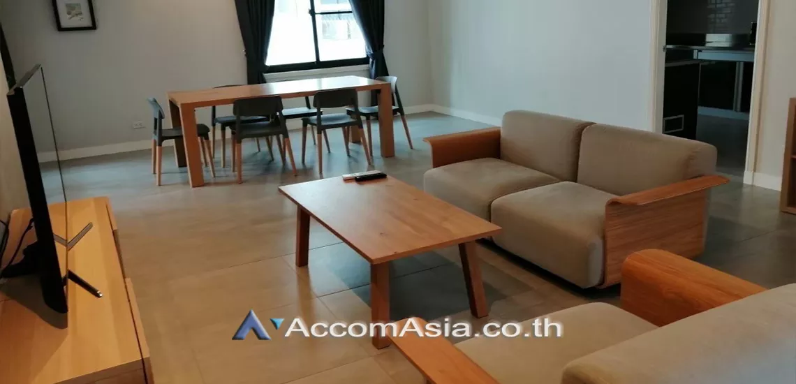 Pet friendly |  3 Bedrooms  Apartment For Rent in Sukhumvit, Bangkok  near BTS Asok - MRT Sukhumvit (AA30980)