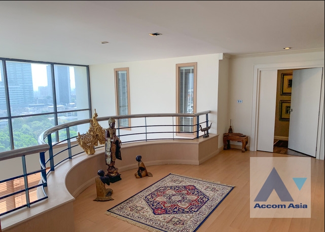 Duplex Condo, Pet friendly |  4 Bedrooms  Condominium For Sale in Sukhumvit, Bangkok  near BTS Thong Lo (AA31004)