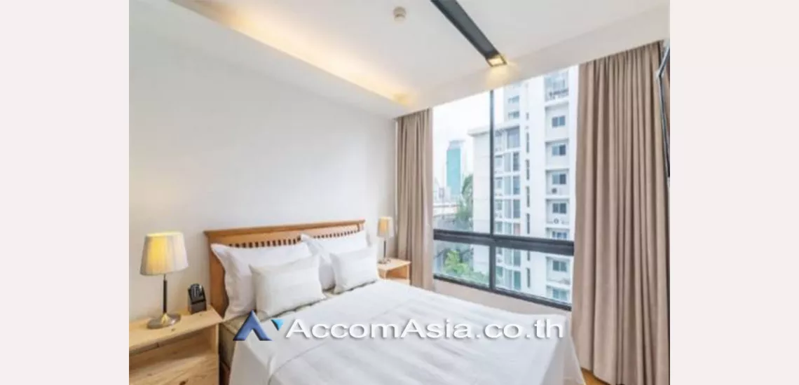  1 Bedroom  Condominium For Rent in Ploenchit, Bangkok  near BTS Ploenchit (AA31032)