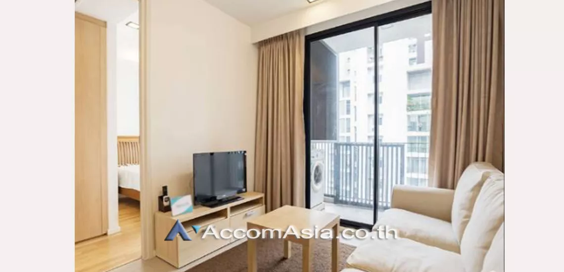  1 Bedroom  Condominium For Rent in Ploenchit, Bangkok  near BTS Ploenchit (AA31032)