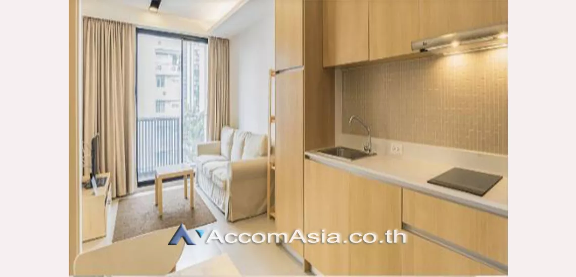  1 Bedroom  Condominium For Rent in Ploenchit, Bangkok  near BTS Ploenchit (AA31032)