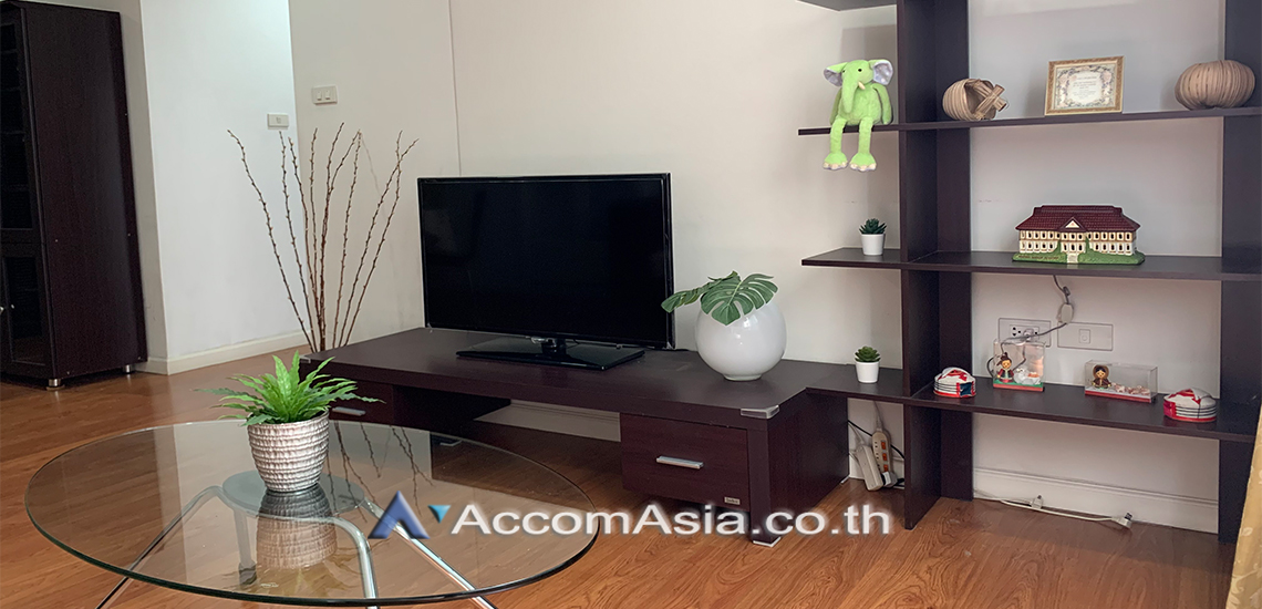  2 Bedrooms  Condominium For Rent in Sukhumvit, Bangkok  near BTS Phrom Phong (AA31039)