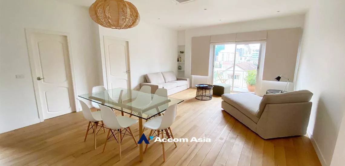  3 Bedrooms  Condominium For Rent in Sukhumvit, Bangkok  near BTS Thong Lo (AA31078)