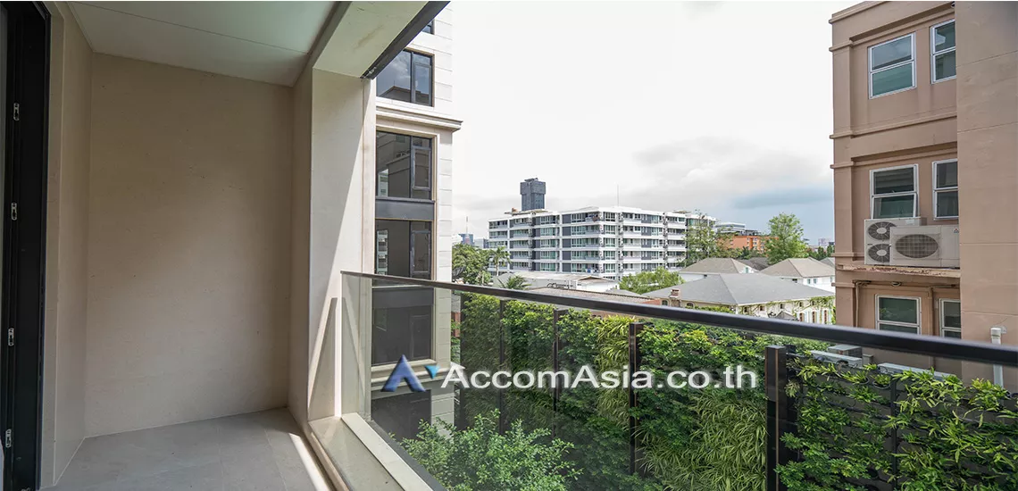  2 Bedrooms  Condominium For Sale in Sukhumvit, Bangkok  near BTS Thong Lo (AA31094)