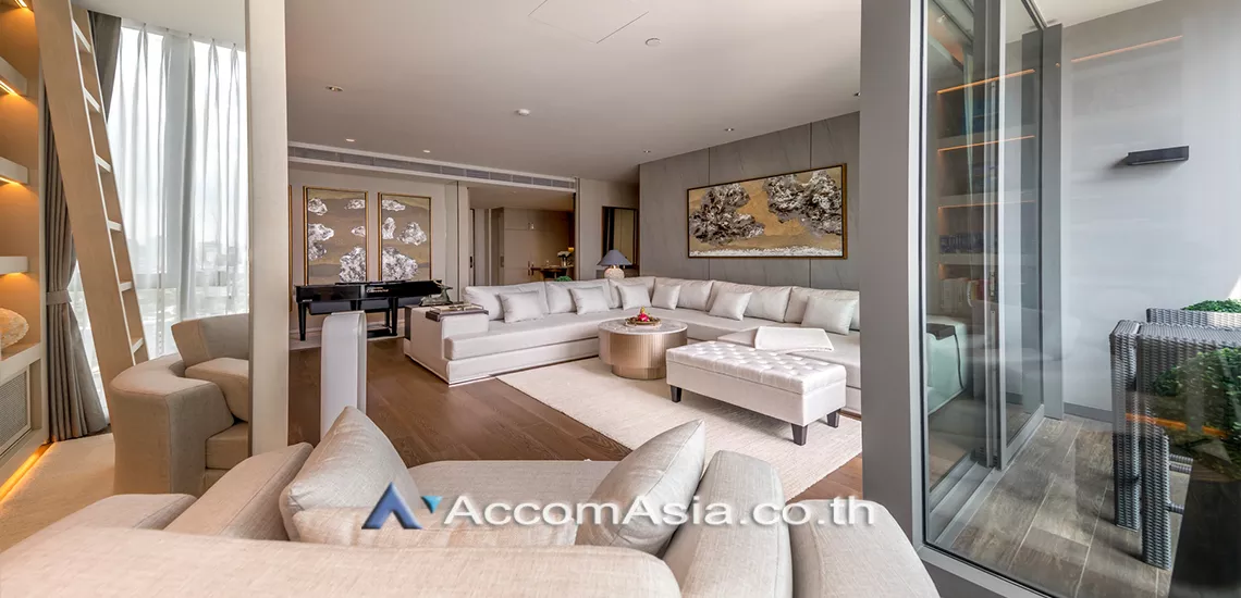  2 Bedrooms  Condominium For Sale in Sukhumvit, Bangkok  near BTS Phrom Phong (AA31102)