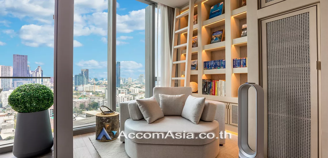  2 Bedrooms  Condominium For Sale in Sukhumvit, Bangkok  near BTS Phrom Phong (AA31102)