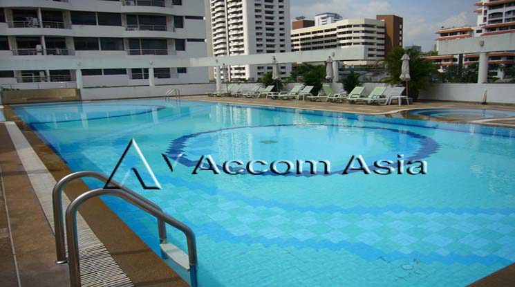  2 Bedrooms  Condominium For Sale in Sukhumvit, Bangkok  near BTS Phrom Phong (AA31104)