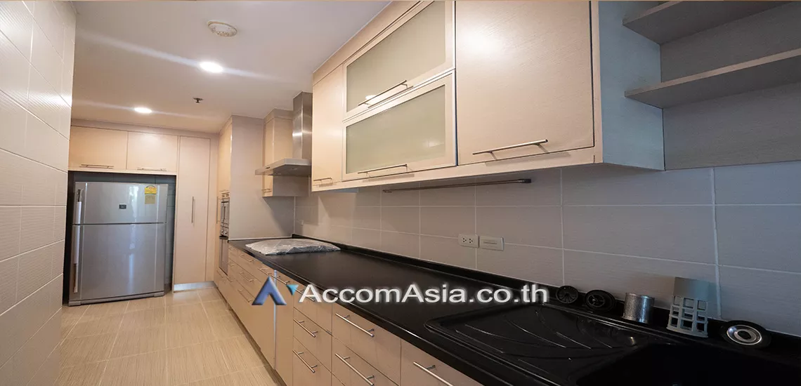 Pet friendly |  2 Bedrooms  Apartment For Rent in Sukhumvit, Bangkok  near BTS Phrom Phong (AA31119)