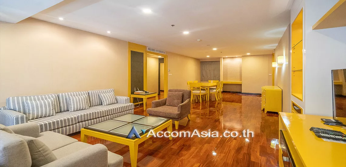 Pet friendly |  3 Bedrooms  Apartment For Rent in Sukhumvit, Bangkok  near BTS Phrom Phong (AA31120)