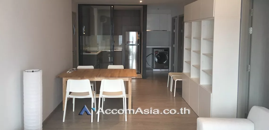  2 Bedrooms  Condominium For Rent in Sukhumvit, Bangkok  near BTS Ekkamai (AA31153)