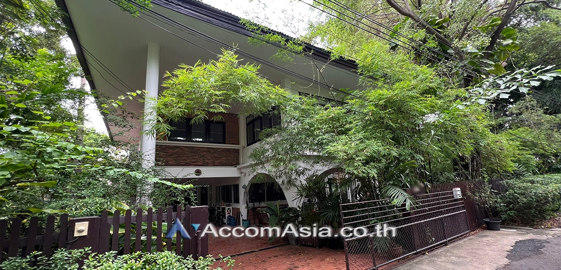  5 Bedrooms  House For Rent in New Phetchaburi, Bangkok  (AA31159)