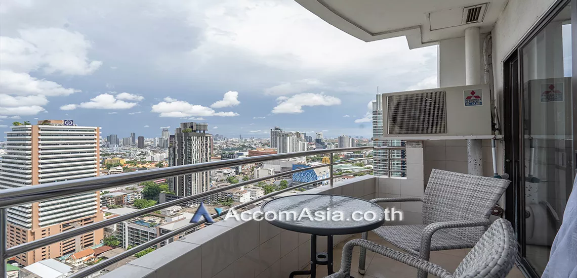  3 Bedrooms  Condominium For Rent in Sukhumvit, Bangkok  near BTS Thong Lo (AA31169)