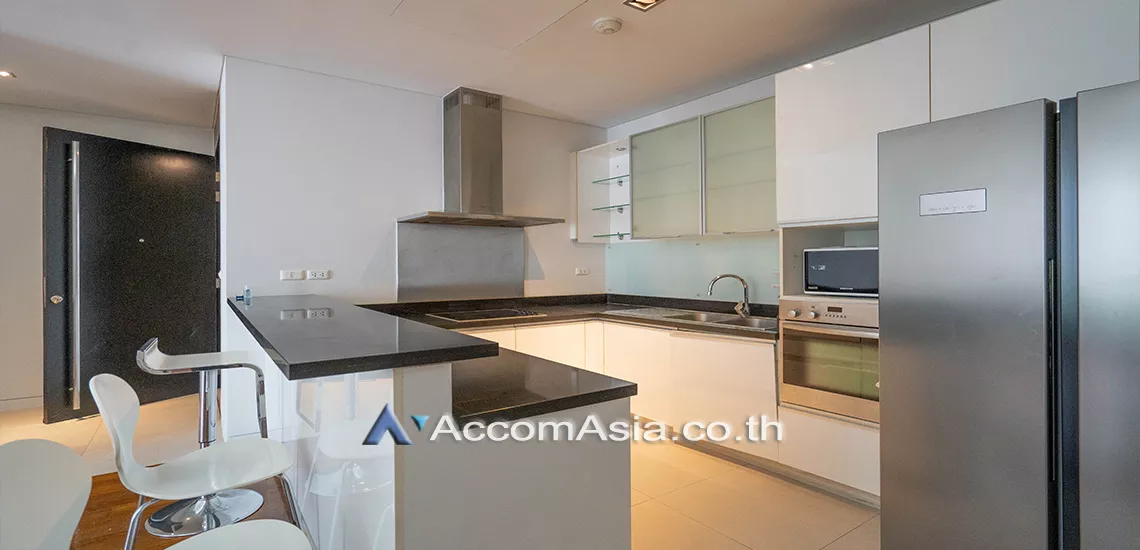  2 Bedrooms  Condominium For Rent in Sukhumvit, Bangkok  near BTS Asok - MRT Sukhumvit (AA31219)