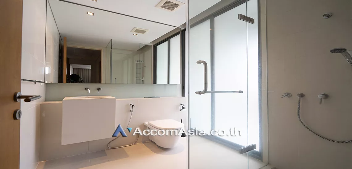  2 Bedrooms  Condominium For Rent in Sukhumvit, Bangkok  near BTS Asok - MRT Sukhumvit (AA31219)