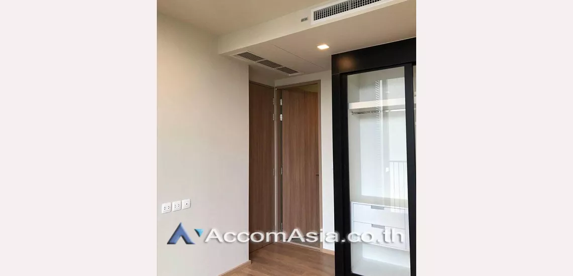  1 Bedroom  Condominium For Sale in Sukhumvit, Bangkok  near BTS Phrom Phong (AA31229)