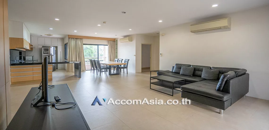  3 Bedrooms  Apartment For Rent in Sukhumvit, Bangkok  near BTS Thong Lo (AA31334)