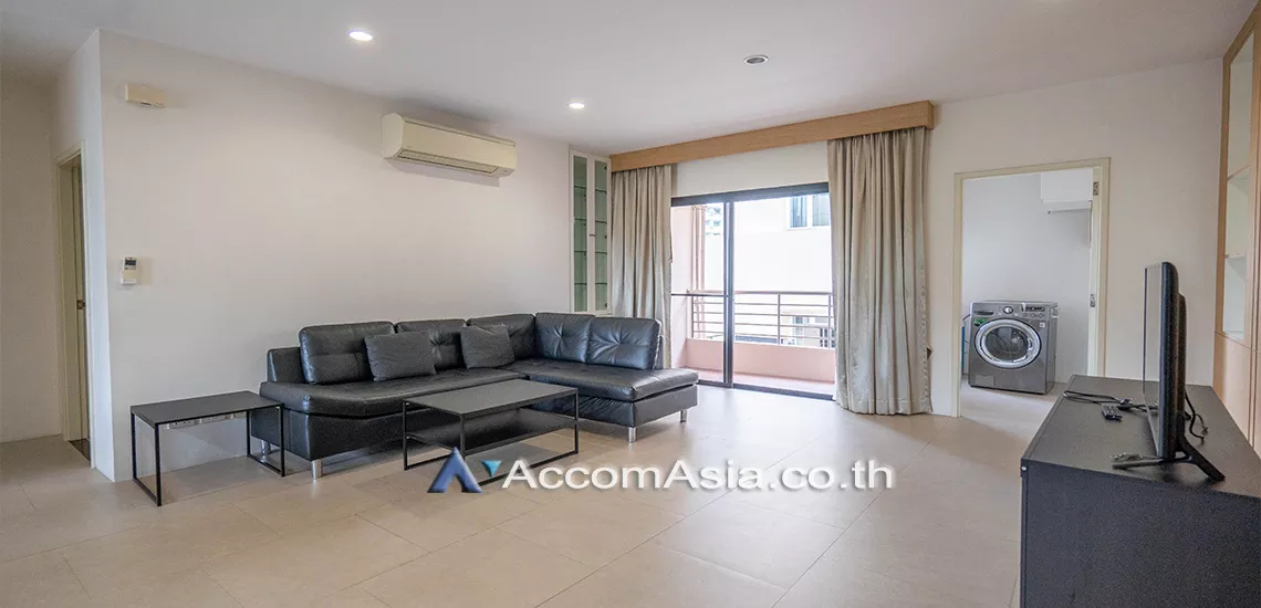  3 Bedrooms  Apartment For Rent in Sukhumvit, Bangkok  near BTS Thong Lo (AA31334)