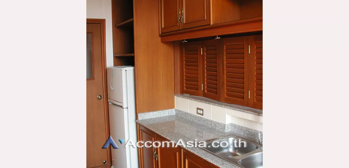  3 Bedrooms  Condominium For Rent in Sukhumvit, Bangkok  near BTS Thong Lo (AA31352)