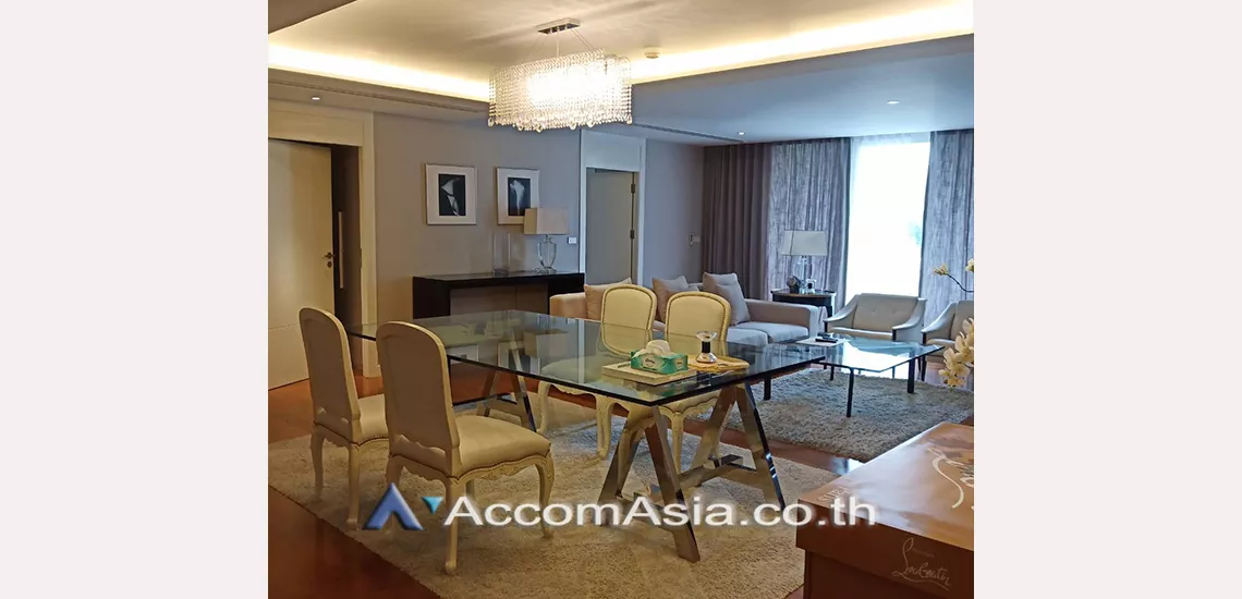 Pet friendly |  3 Bedrooms  Apartment For Rent in Sukhumvit, Bangkok  near BTS Thong Lo (AA31353)