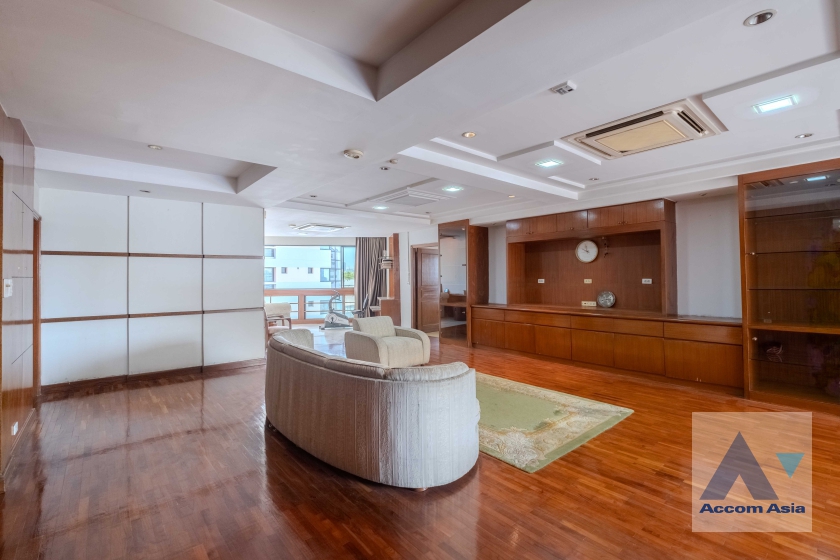 Pet friendly |  3 Bedrooms  Condominium For Rent & Sale in Sukhumvit, Bangkok  near BTS Phrom Phong (AA31362)