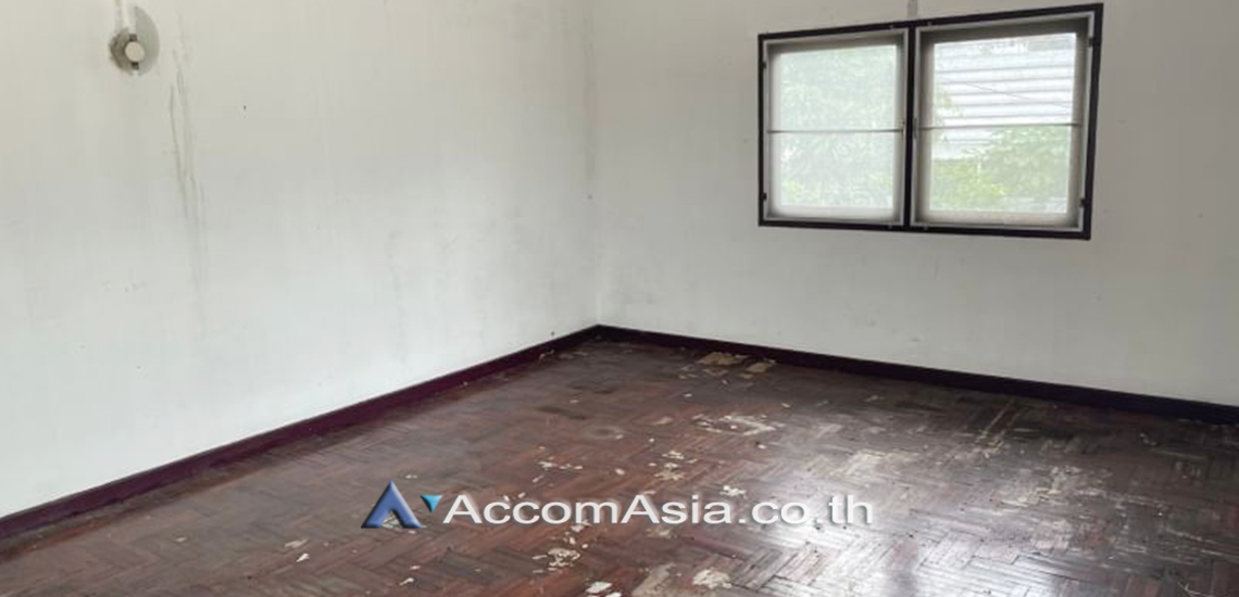 8  3 br House For Rent in Pattanakarn ,Bangkok ARL Hua Mak AA31726