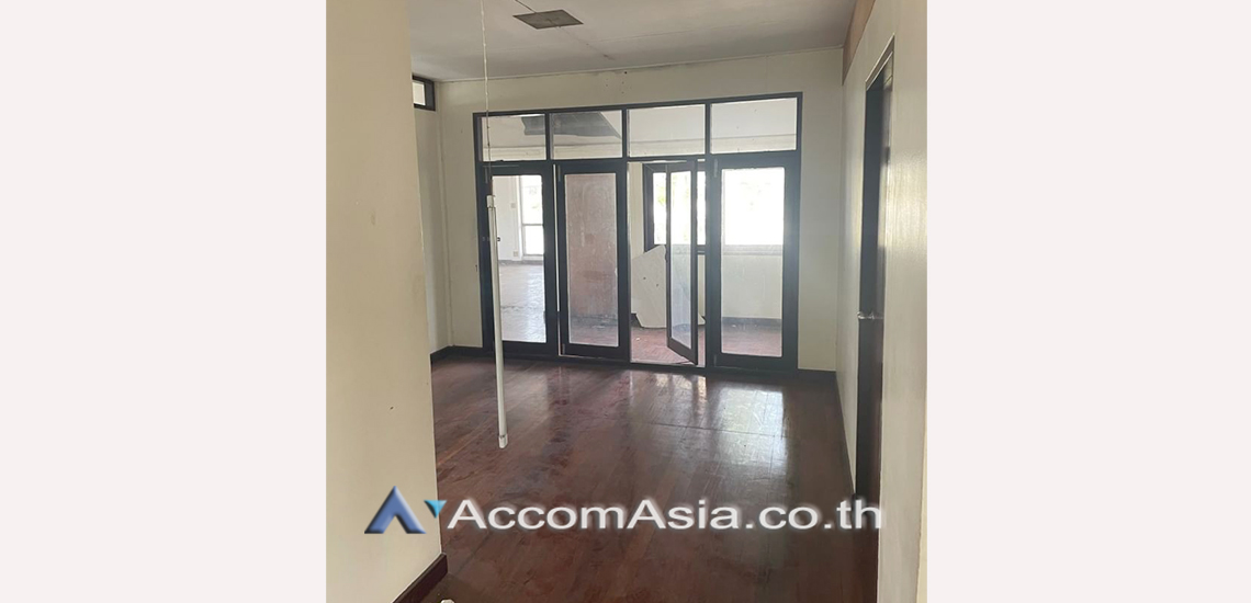 10  3 br House For Rent in Pattanakarn ,Bangkok ARL Hua Mak AA31726