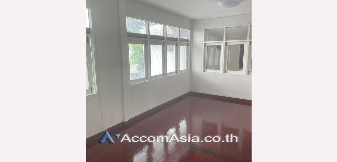 9  3 br House For Rent in Pattanakarn ,Bangkok ARL Hua Mak AA31726