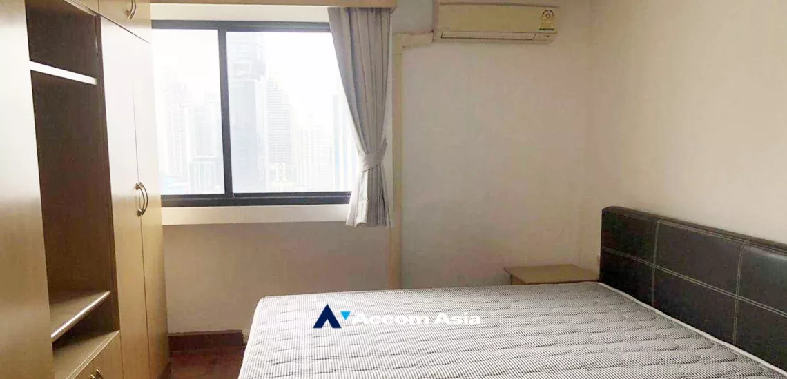  2 Bedrooms  Condominium For Rent in Sukhumvit, Bangkok  near BTS Asok (AA31761)