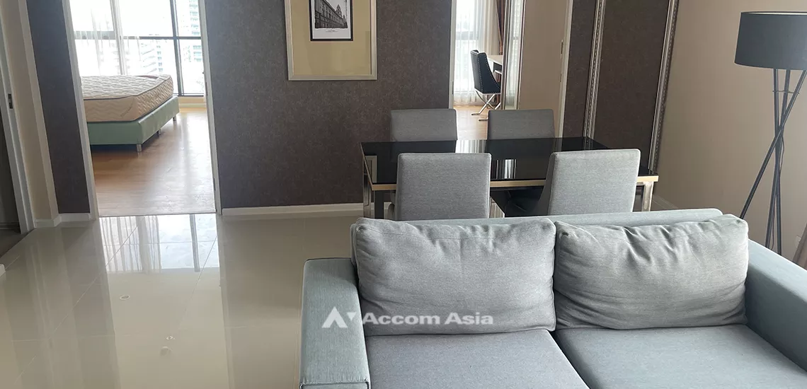  2 Bedrooms  Condominium For Rent in Sukhumvit, Bangkok  near BTS Ekkamai (AA31768)