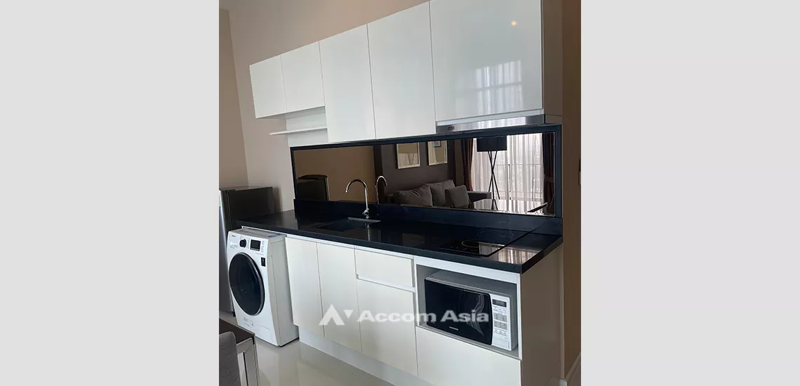  2 Bedrooms  Condominium For Rent in Sukhumvit, Bangkok  near BTS Ekkamai (AA31768)