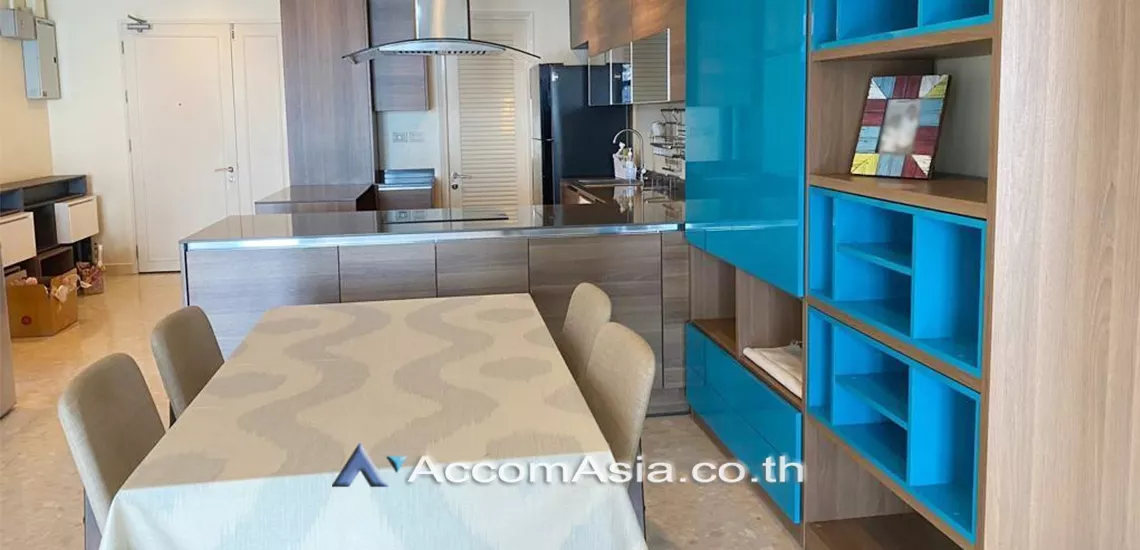  3 Bedrooms  Condominium For Rent in Sukhumvit, Bangkok  near BTS Ekkamai (AA31781)