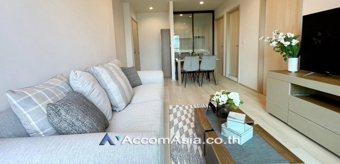  2 Bedrooms  Condominium For Rent in Ploenchit, Bangkok  near BTS Ploenchit (AA31784)