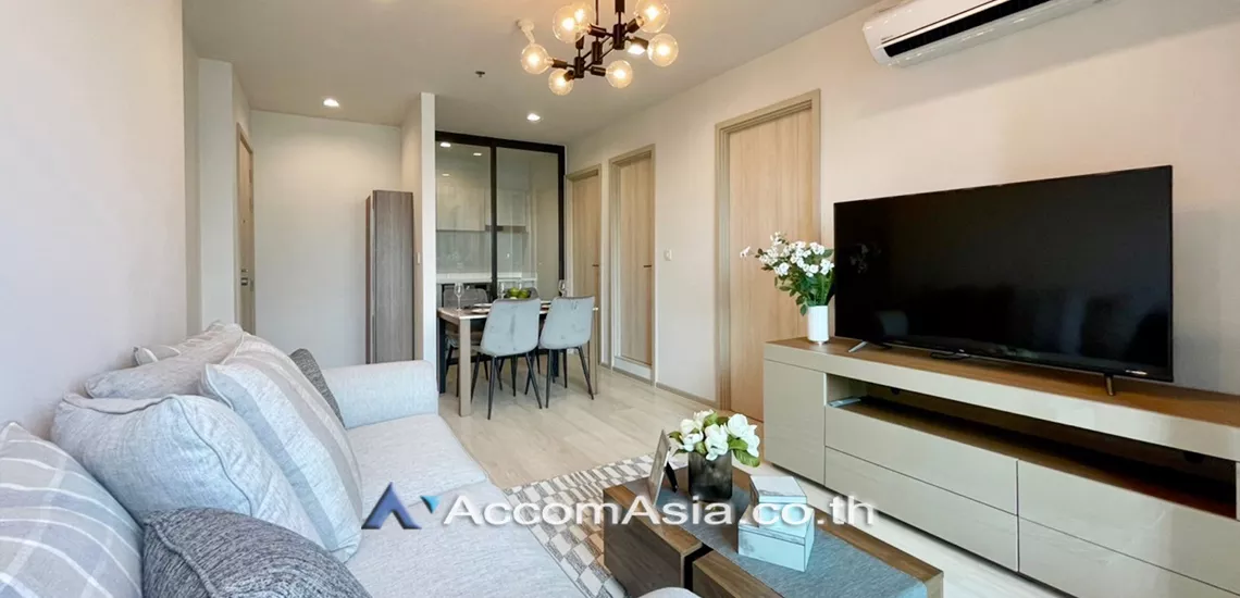  2 Bedrooms  Condominium For Rent in Ploenchit, Bangkok  near BTS Ploenchit (AA31785)