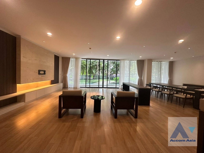 Pet friendly |  3 Bedrooms  Condominium For Rent in Sukhumvit, Bangkok  near BTS On Nut (AA31798)