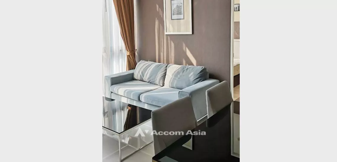  2 Bedrooms  Condominium For Rent in Sukhumvit, Bangkok  near BTS Ekkamai (AA31816)