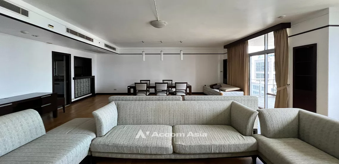 Pet friendly |  3 Bedrooms  Condominium For Sale in Ploenchit, Bangkok  near BTS Ploenchit (AA31852)