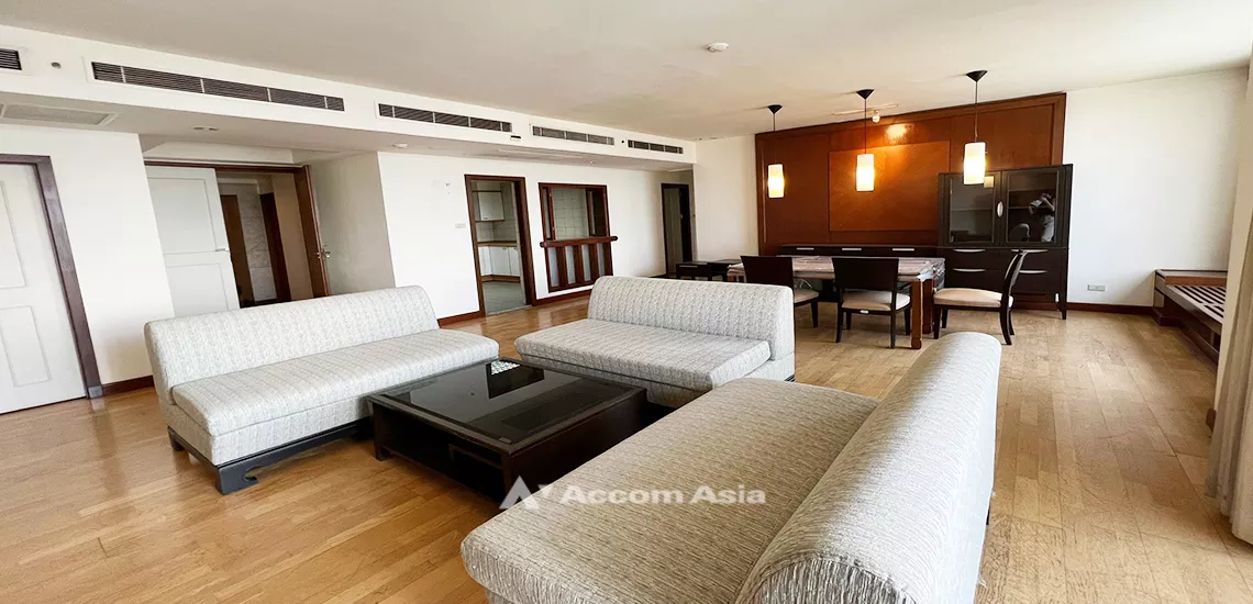 Pet friendly |  3 Bedrooms  Condominium For Sale in Ploenchit, Bangkok  near BTS Ploenchit (AA31854)