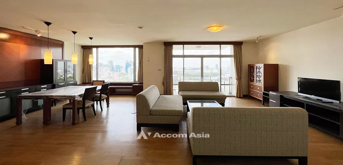 Pet friendly |  3 Bedrooms  Condominium For Sale in Ploenchit, Bangkok  near BTS Ploenchit (AA31854)