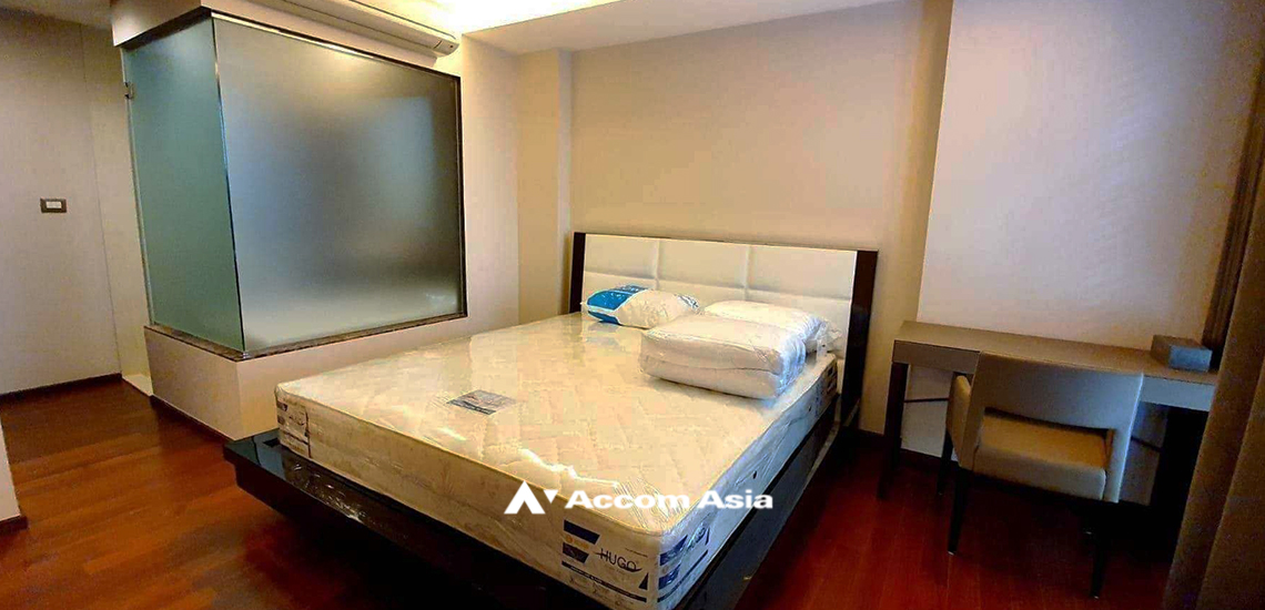  1 Bedroom  Condominium For Rent & Sale in Sukhumvit, Bangkok  near BTS Ekkamai (AA31868)