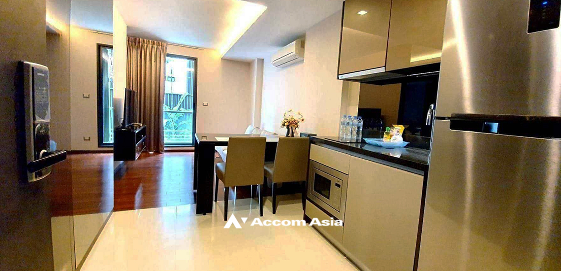  1 Bedroom  Condominium For Rent & Sale in Sukhumvit, Bangkok  near BTS Ekkamai (AA31868)