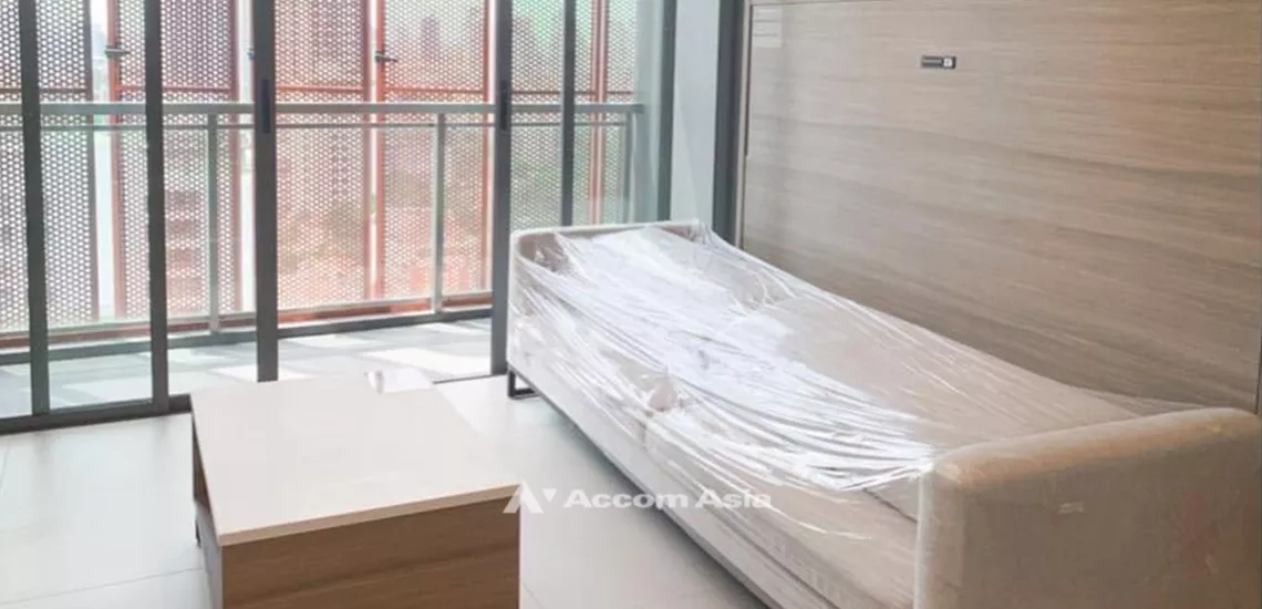  1 Bedroom  Condominium For Sale in Sukhumvit, Bangkok  near BTS Phrom Phong (AA31887)