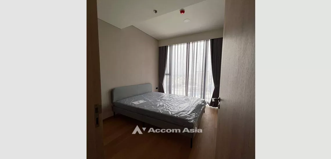  1 Bedroom  Condominium For Rent in Sukhumvit, Bangkok  near BTS Ekkamai (AA31902)