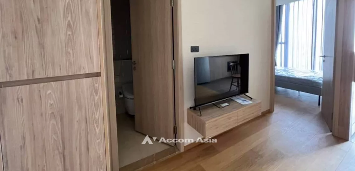  1 Bedroom  Condominium For Rent in Sukhumvit, Bangkok  near BTS Ekkamai (AA31902)