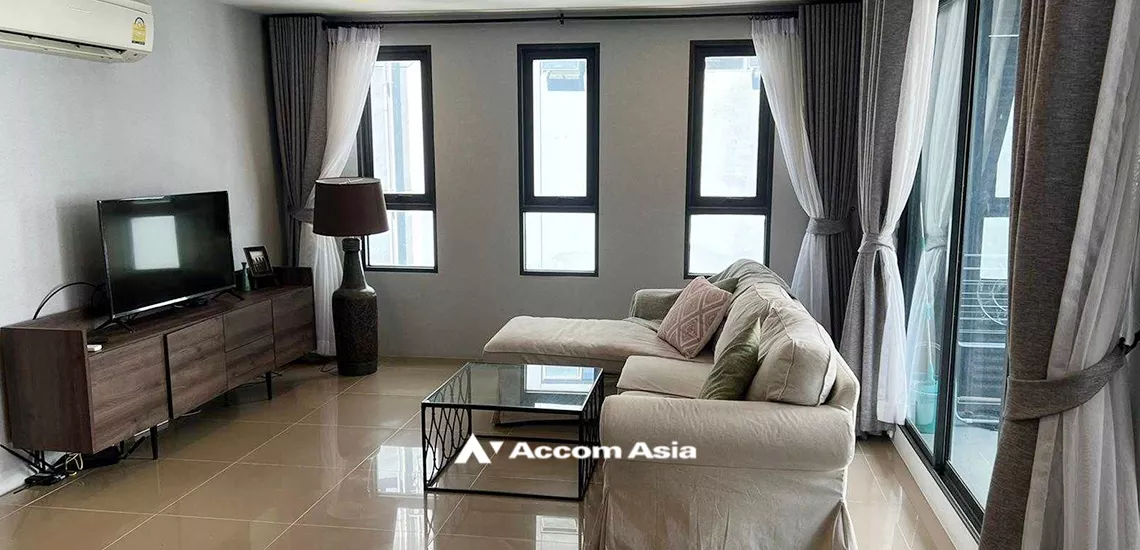  2 Bedrooms  Condominium For Rent in Sukhumvit, Bangkok  near BTS Asok - MRT Sukhumvit (AA31906)