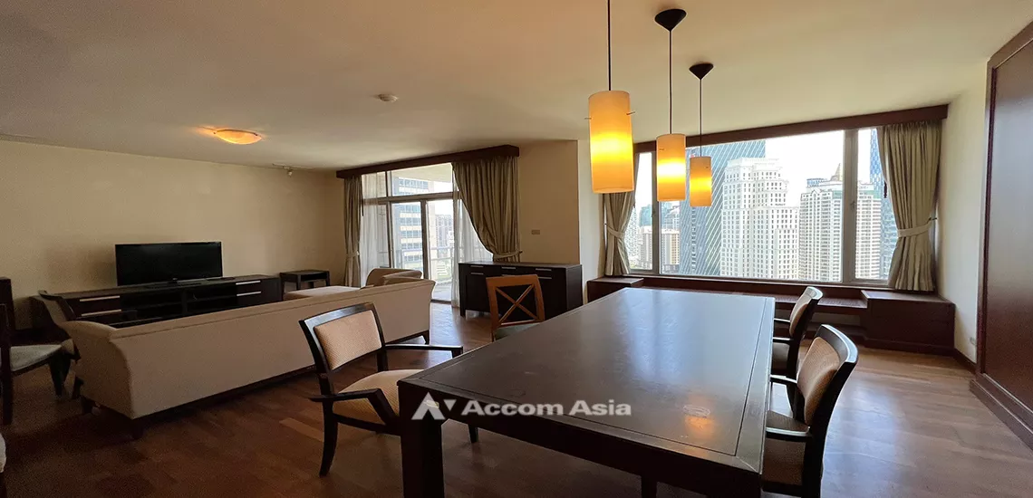 Pet friendly |  3 Bedrooms  Condominium For Sale in Ploenchit, Bangkok  near BTS Ploenchit (AA31909)