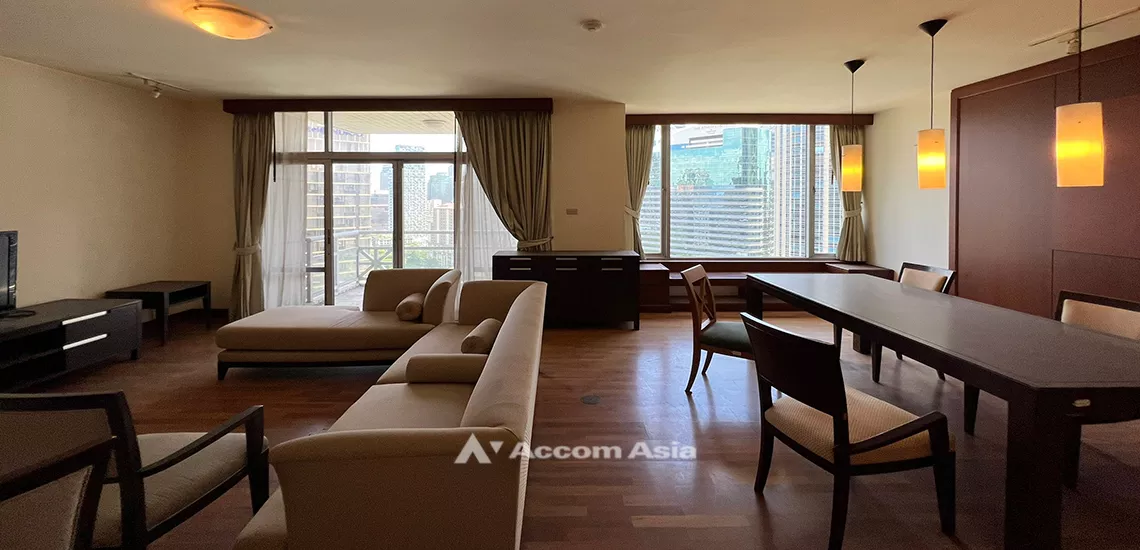 Pet friendly |  3 Bedrooms  Condominium For Sale in Ploenchit, Bangkok  near BTS Ploenchit (AA31909)