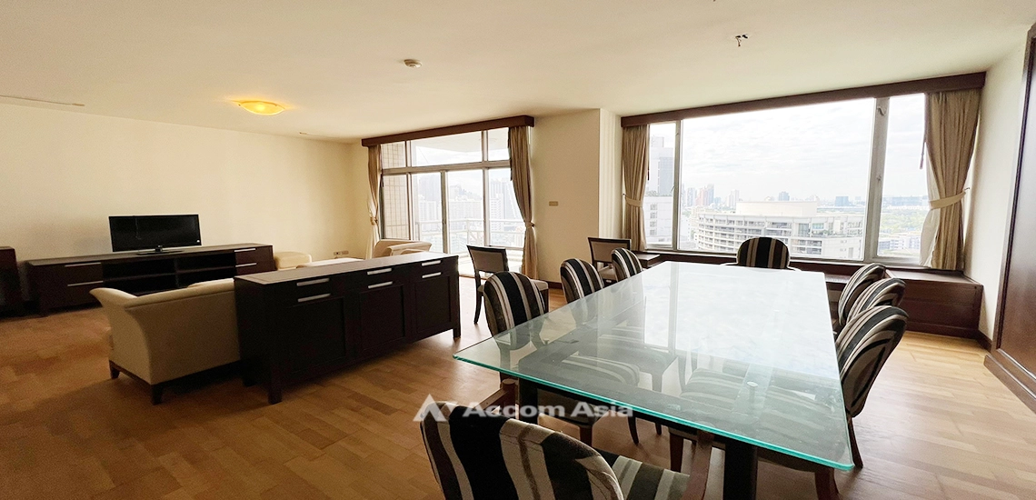 Pet friendly |  3 Bedrooms  Condominium For Sale in Ploenchit, Bangkok  near BTS Ploenchit (AA31910)