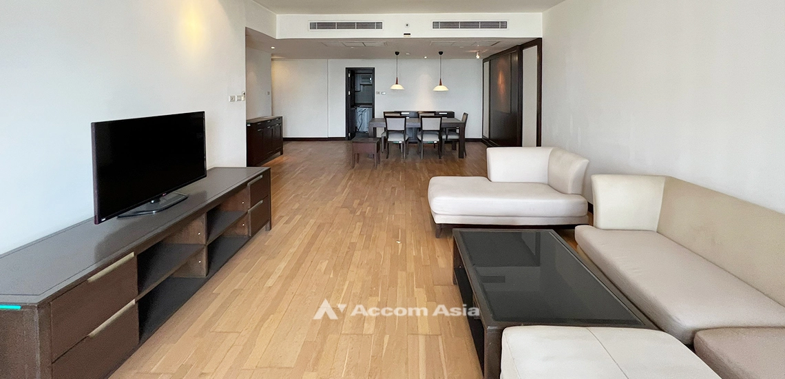 Pet friendly |  2 Bedrooms  Condominium For Sale in Ploenchit, Bangkok  near BTS Ploenchit (AA31927)
