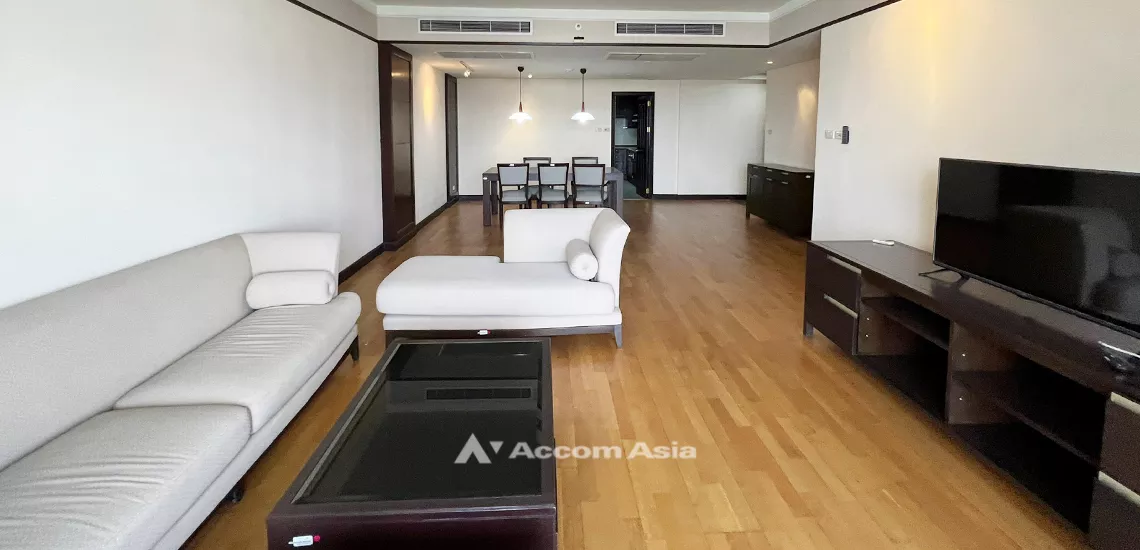 Pet friendly |  2 Bedrooms  Condominium For Sale in Ploenchit, Bangkok  near BTS Ploenchit (AA31931)